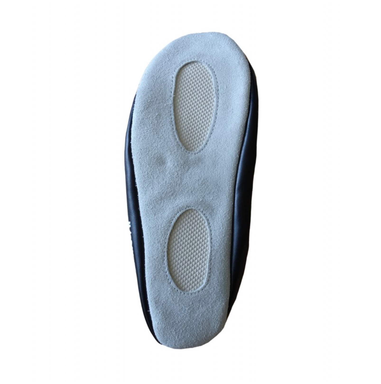 Zapatilla ajustada con goma y suela de serraje