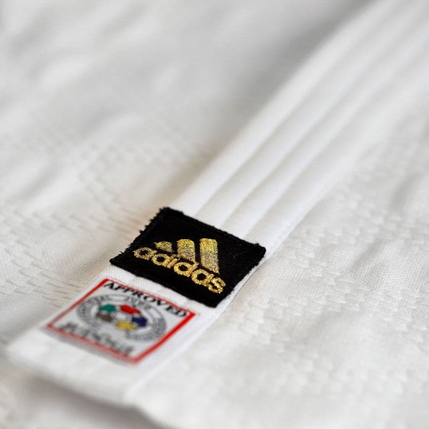 Judogi de competición ADIDAS CLUB NEW CHAMPION III SLIM FIT IJF Bandas Doradas