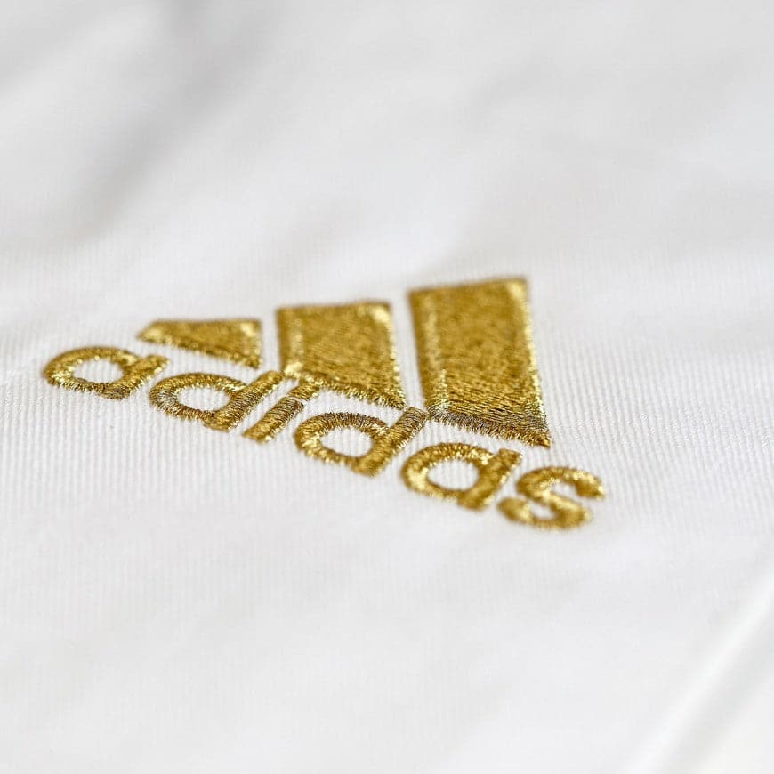 Judogi de competición ADIDAS CLUB NEW CHAMPION III SLIM FIT IJF Bandas Doradas