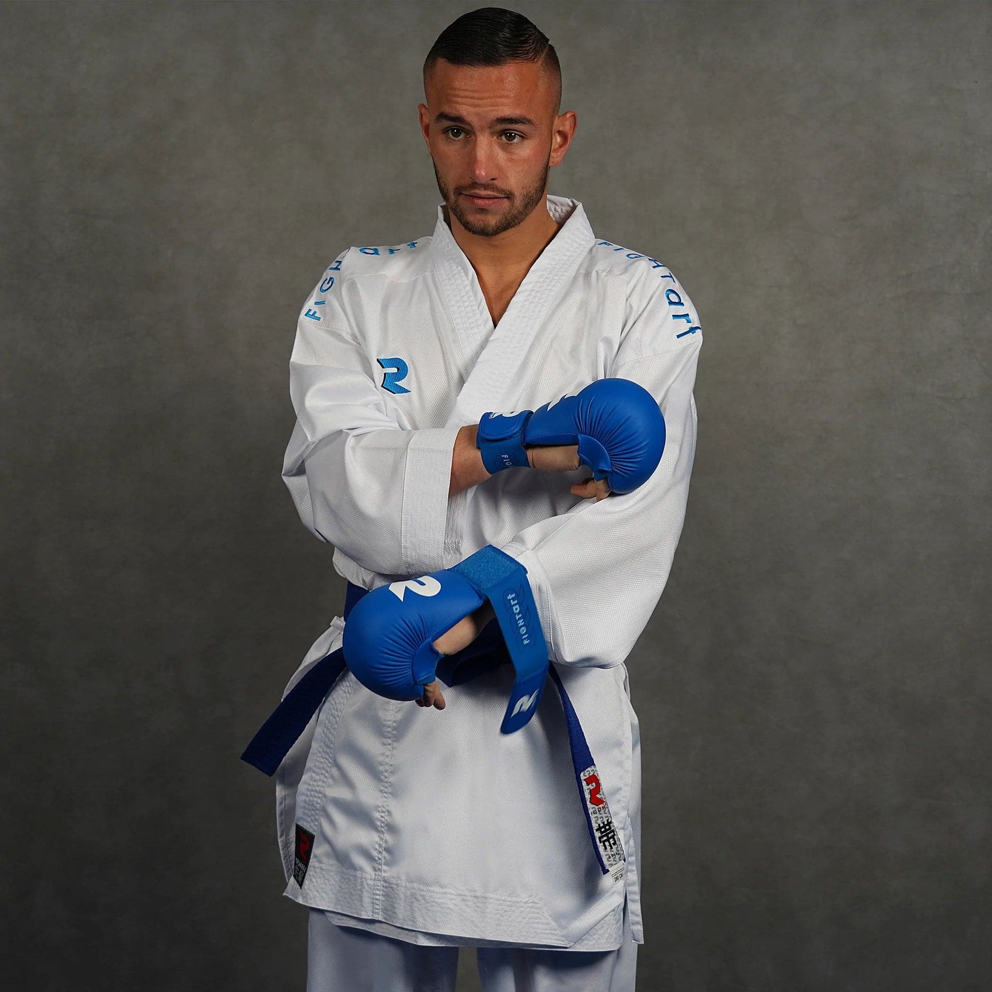 GUANTILLA KARATE AZUL O ROJA FIGHT ART